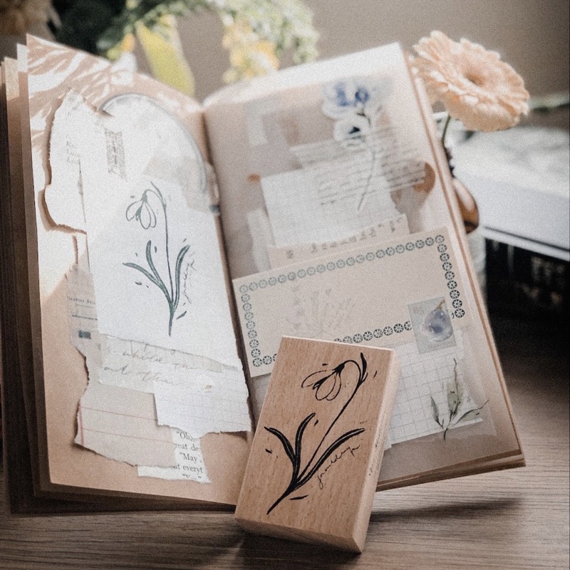 

Meow Illustration Botanic Snowdrops Rubber Stamp