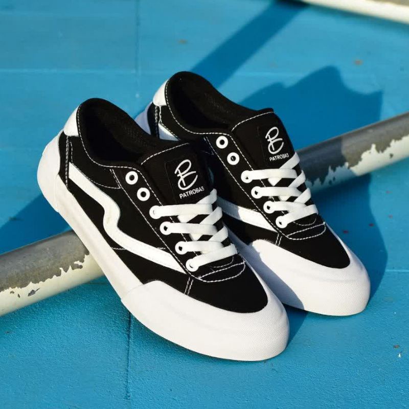 Patrobas new Ivan black white low