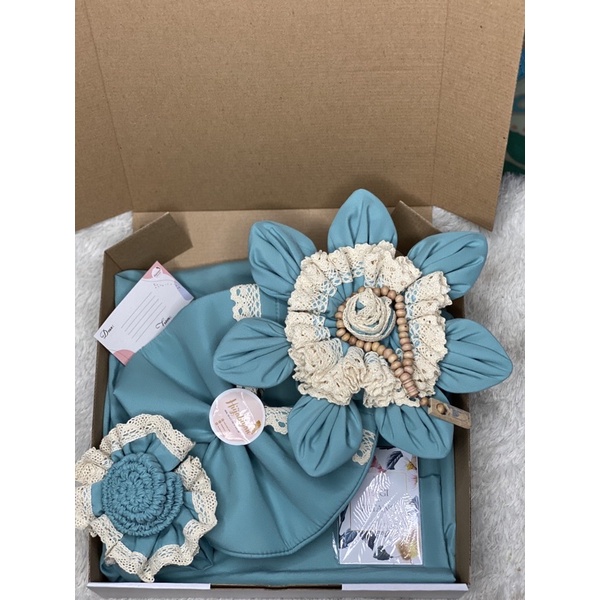 

Hampers mukena, hampers ulangtahun, hampers graduation , kado unik