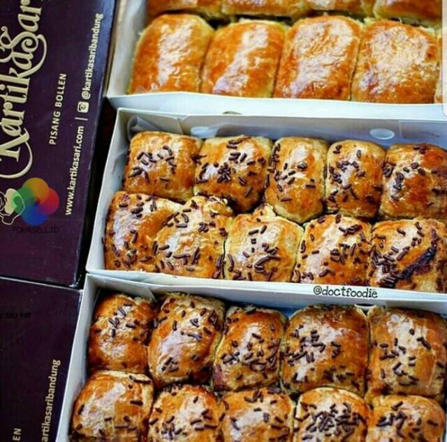 

RB22 Kartika Sari Pisang Bolen Ukuran Kecil (PACKING AMAN) - Bollen Kartikasari OlehOleh Bandung Kue