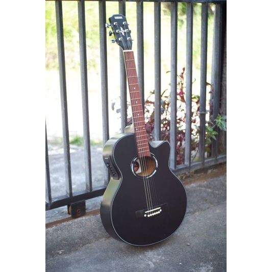 Gitar akustik / elektrik pemula model yamaha / yamaha apx 500 ii spul colok ke sound (tanam besi)