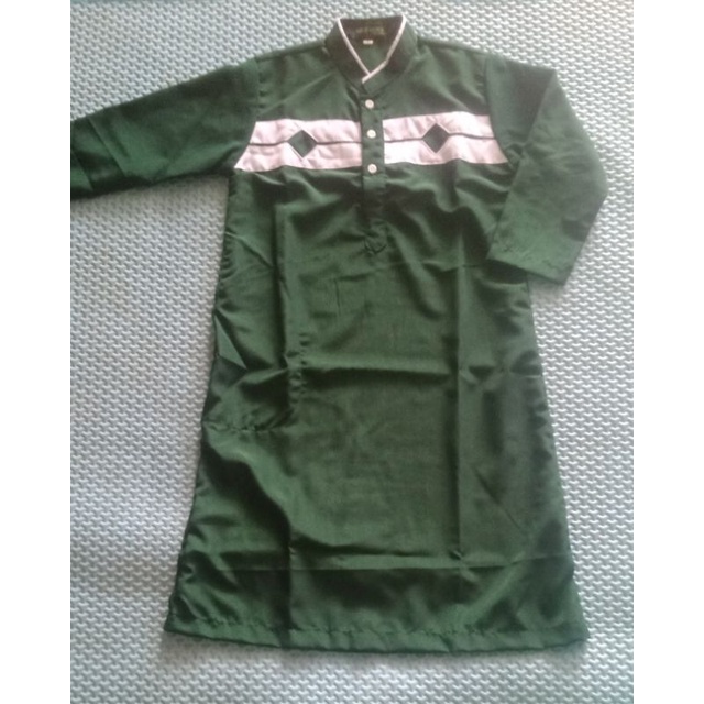 gamis /jubah  laki-laki usia 2-14 tahun.