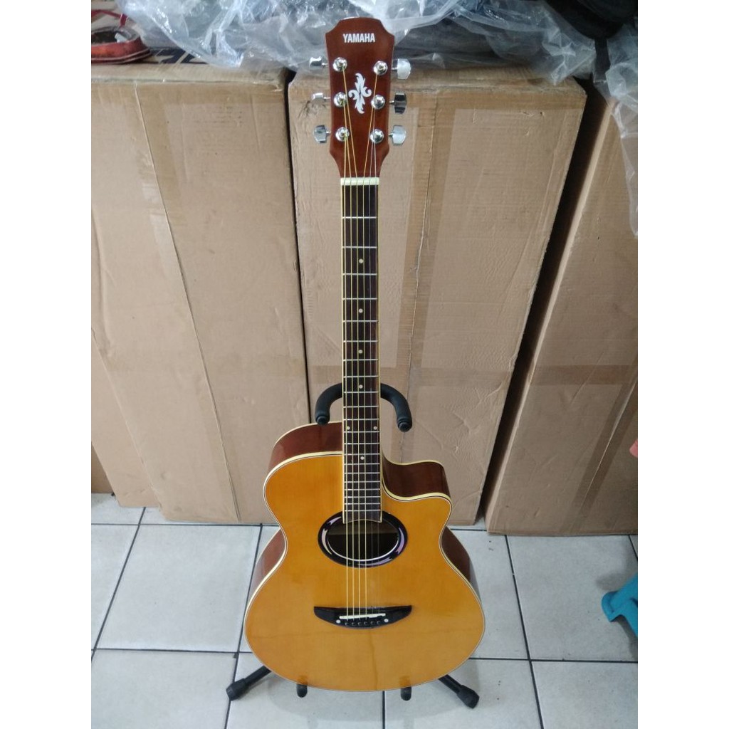 Gitar Akustik Merk Yamaha Tipe APX 500 Warna Natural Trusrod Jakarta Murah