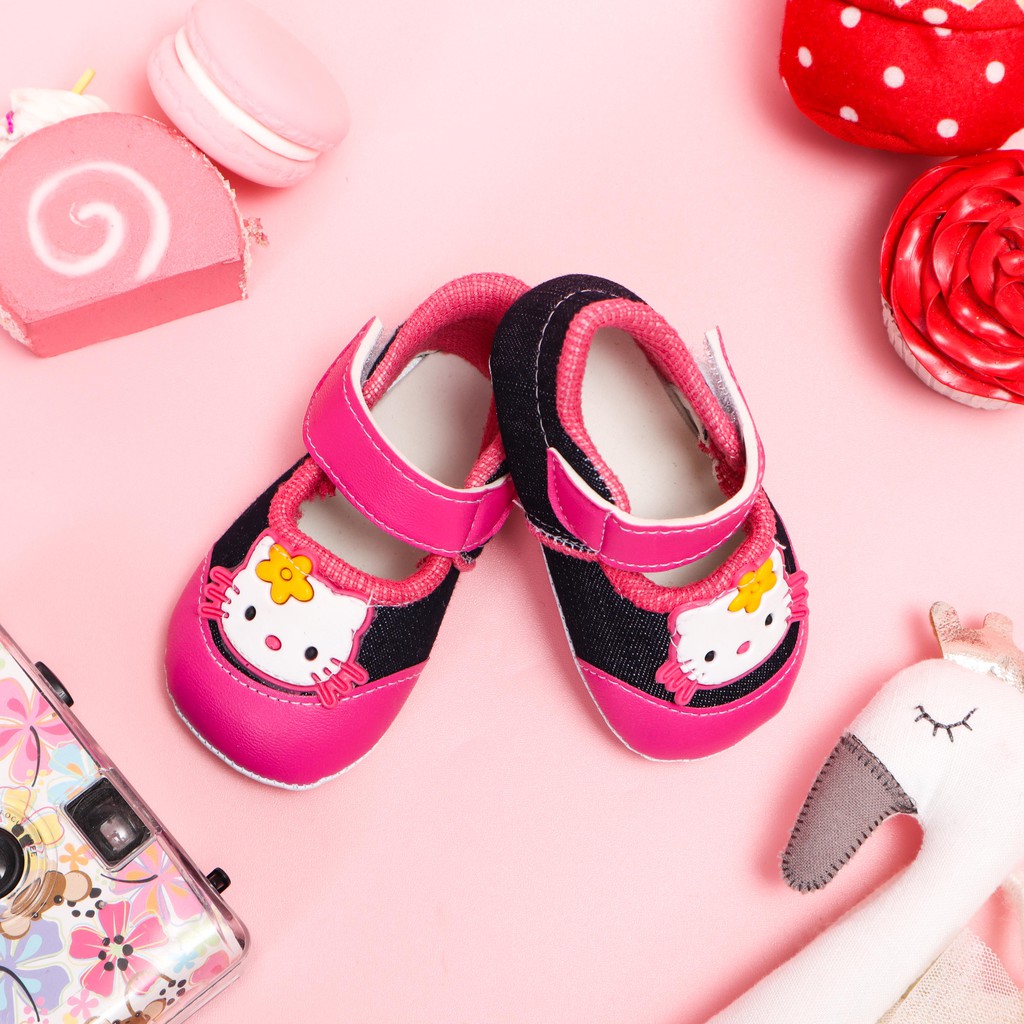 TOKOGROSIRAN.ID - SEPATU BAYI CEWEK HELLO KITTY PREWALKER BAYI FASHION MURAH ANTI SLIP MOTIF CEWEK