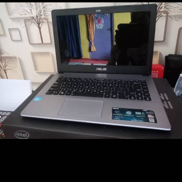 Laptop Second Asus X450C Core i3-3217U Ram 2 GB
