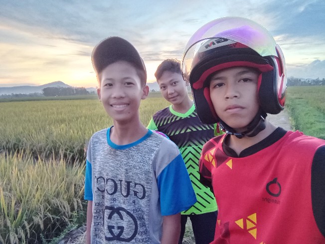 Oto Care Kain Lap Microfiber Mobil Motor Tebal Premium Quality - 40 X 40 Cm 340 Gsm