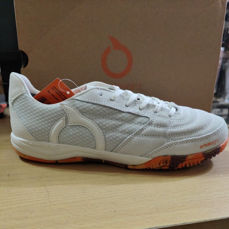 Sepatu Sepak Bola Futsal Ortuseight  Jogosala Nutmeg