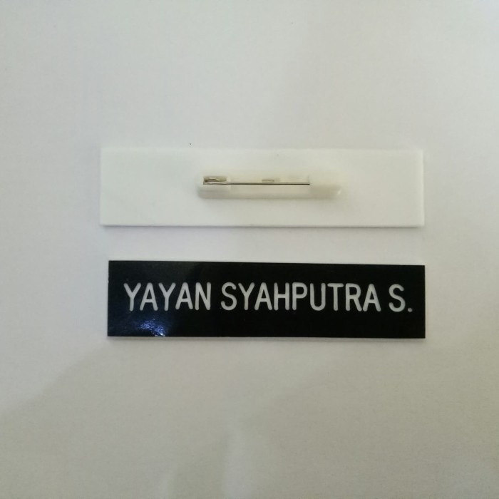 

Produk Name Tag Id Card Nama Dada Name Tag Nama Dada Gravo Peniti Gilaa!!!