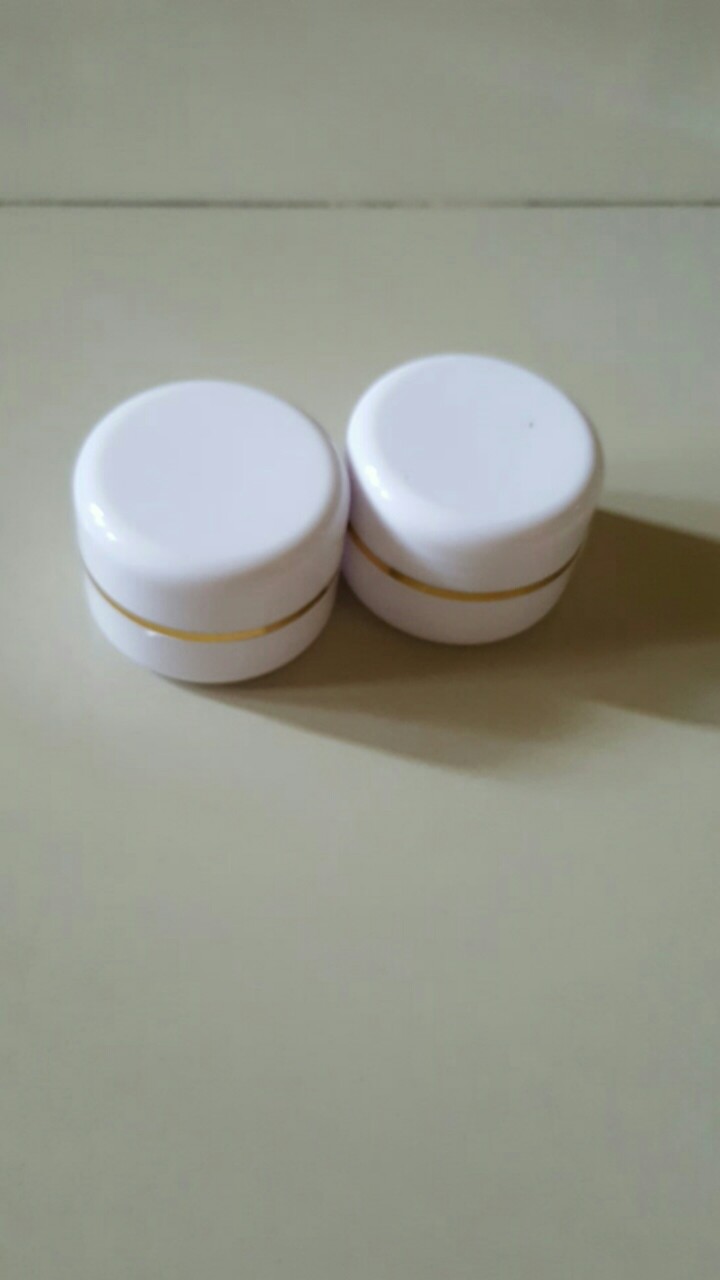 Pot Krim Pp 12,5 Gr Putih Gading List Gold