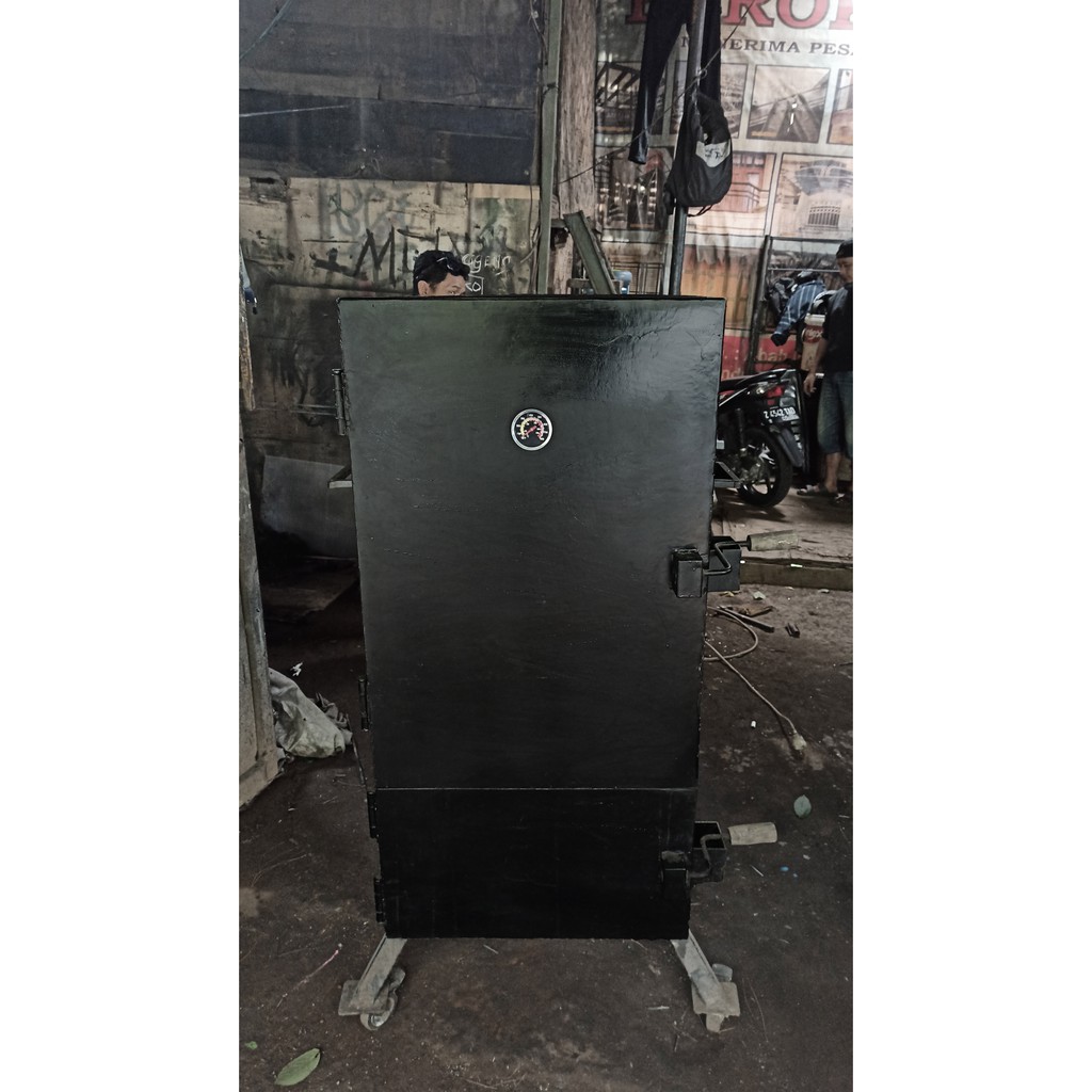 

Pengasap Daging Vertical Meat Charcoal Smoker BBQ