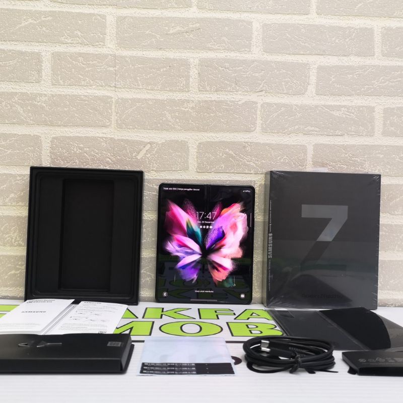 Samsung Galaxy Z Fold3 Z Fold 3 5G 12/512 512GB Resmi SEIN 3 Bulan Perfect Fullset Original