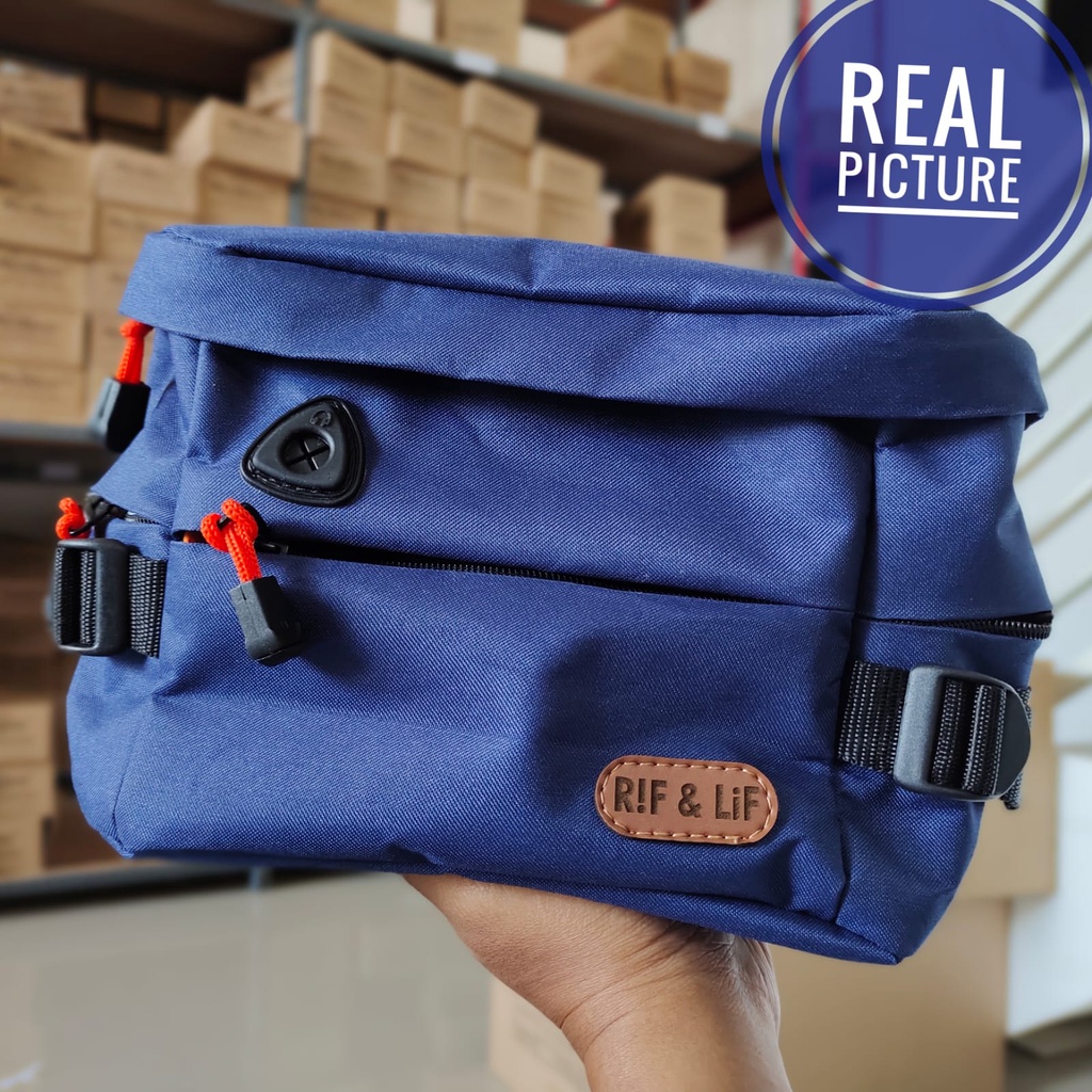Tas Pria Laki-laki Cowok Selempang untuk Traveling Bahan Synthetic Leather Warna Biru / Tas Jalan-jalan Pria Kasual Casual Elegan Murah dan Elegan