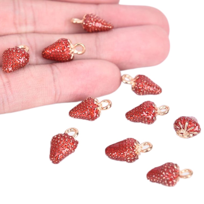 10pcs / set Liontin Enamel Bentuk Strawberry Bahan Alloy Untuk Perhiasan