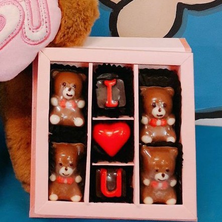 

Hadiah Istimewa Valentine Coklat