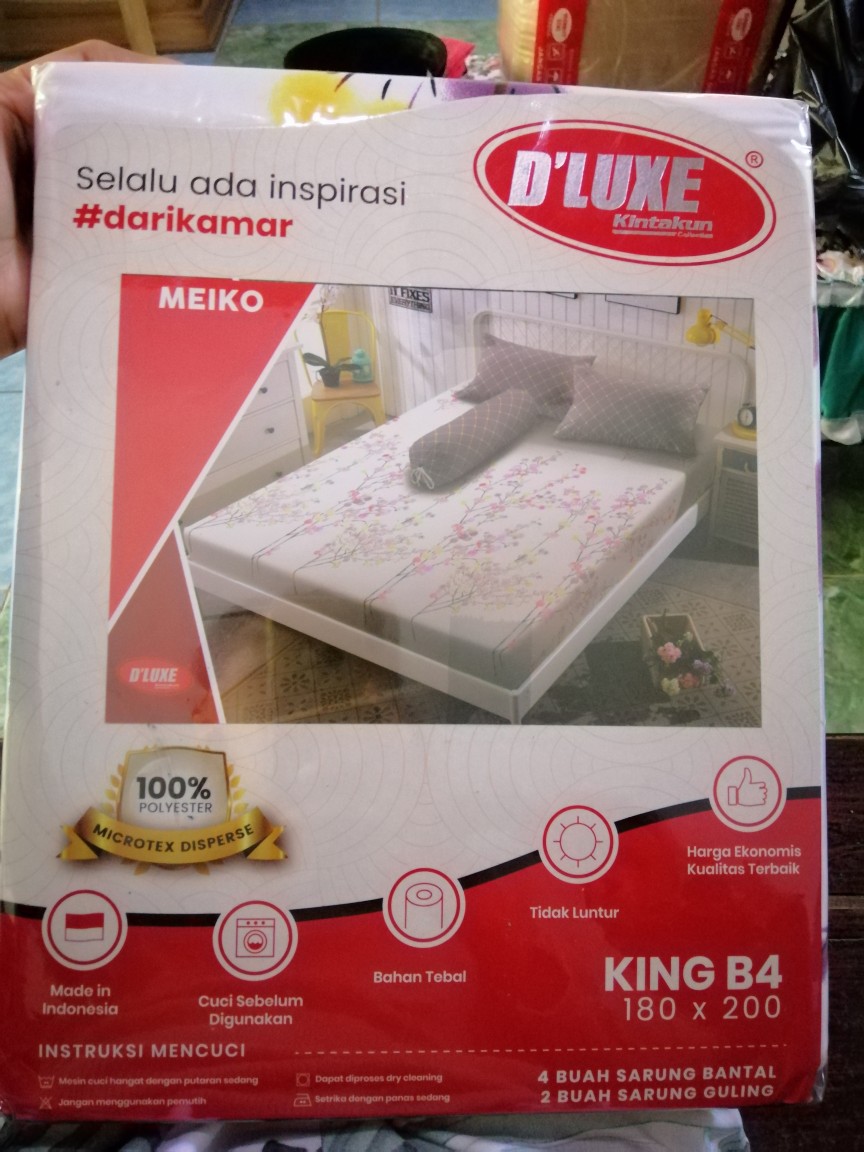 Sprei Kintakun Dluxe 180x200 B4 - Agnesia Brenda Braxley Caroline Danielle Ezlyn Graciela Zirafa