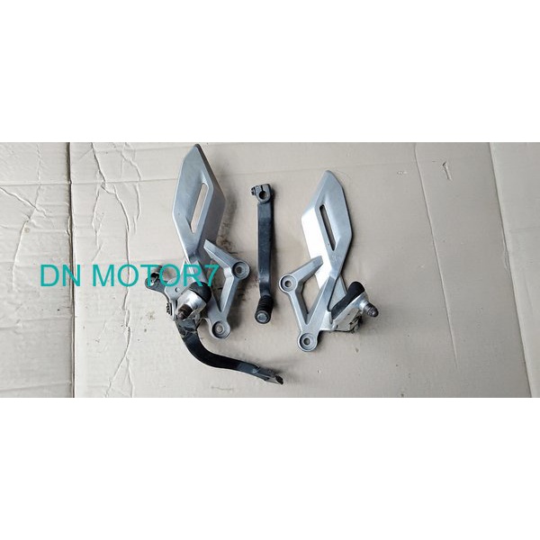 Foot Step Depan CB 150 R Led Original Footstep Depan Pijakan kaki Ori kumplit Cb 150 R Led