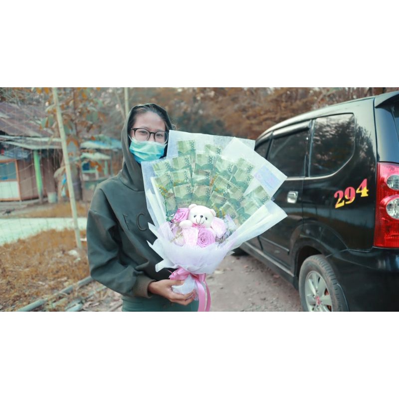Buket Uang 20 Lembar 2 rb an plus boneka dan bunga Money Bouquet Bucket Money Buket