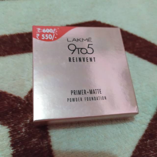 Lakme 9to5 Primer Matte Powder Foundation