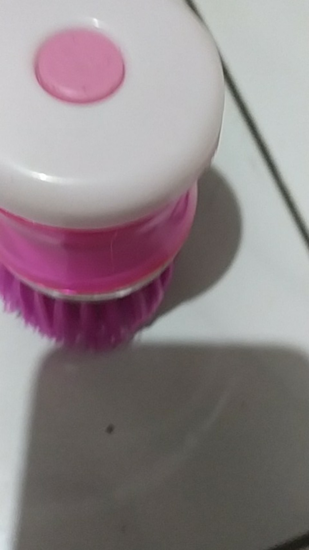 Alat Sikat Panci Inovatif Dengan Dispenser Sabun Cair Praktis Alat Bersih Panci Piring Wastafel