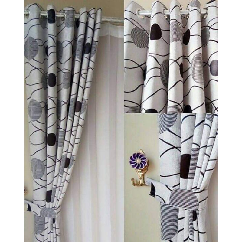 gorden jendela pendek kamar tidur minimalis motip polkadot