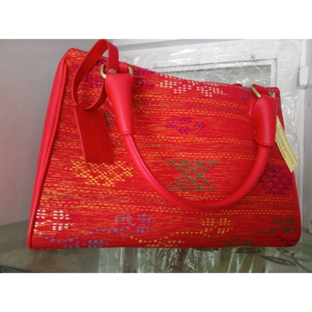 Tas ulos wanita ukuran besar