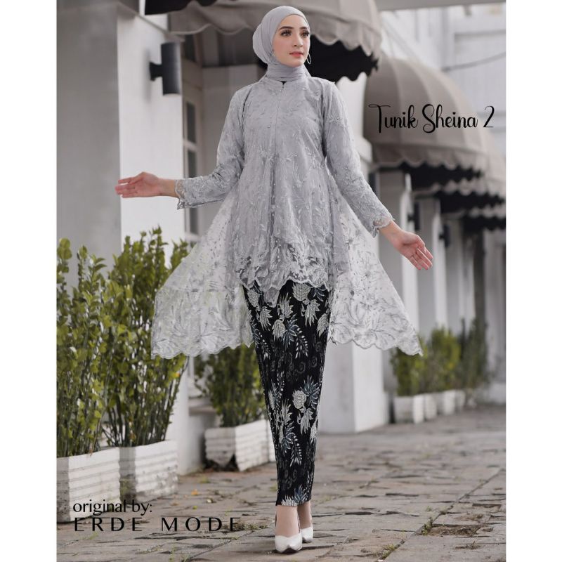 KEBAYA MODERN // KEBAYA TILLE WISUDA // KEBAYA KEKINIAN // KEBAYA TERLARIS // NEW KEBAYA // KEBAYA BUSUI