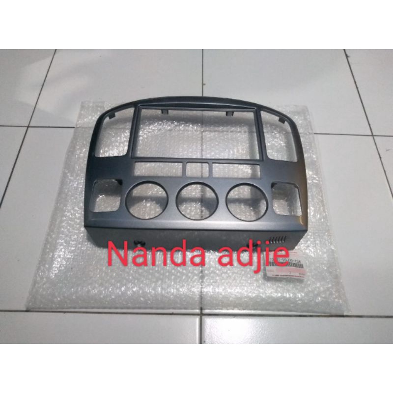 Garnish dasbort mobil Grand escudo 1.6 Escudo 2.0 original