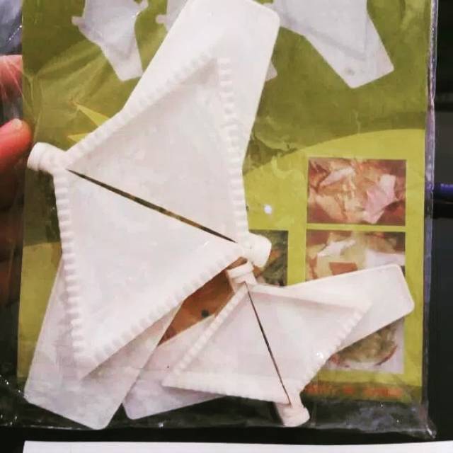 cetakan pastel segitiga / cetakan kue sambosa / cetakan sambosa