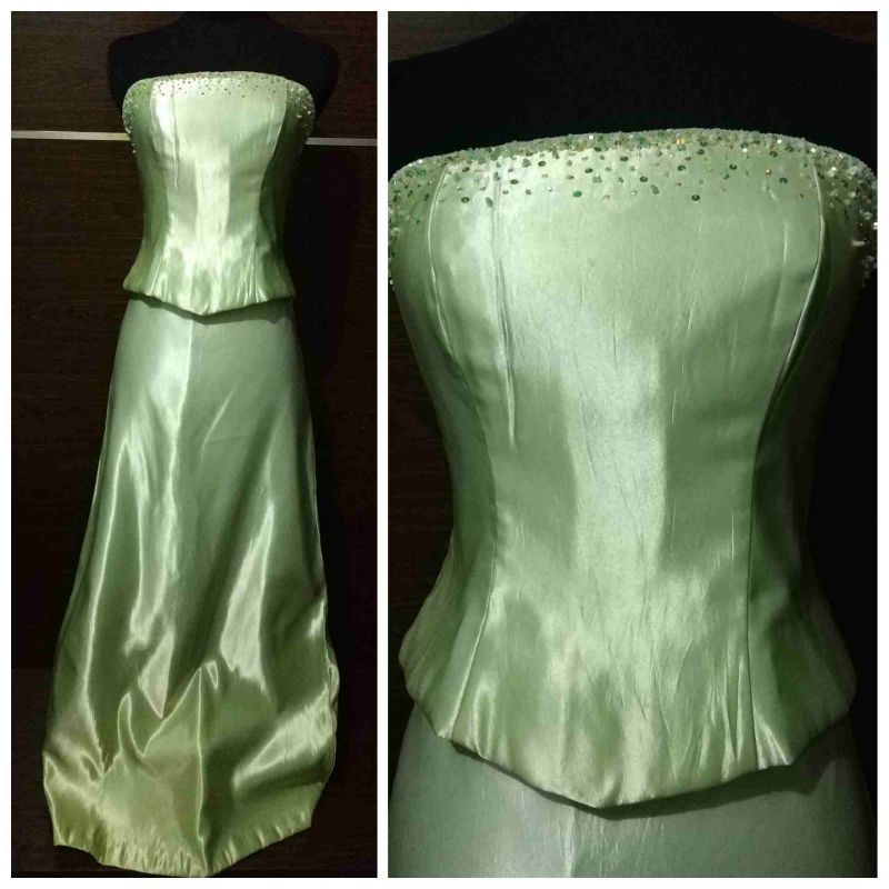 Gaun usher hijau muda