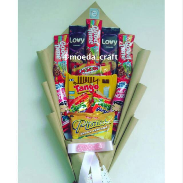 

Buket Snack Hadiah Ultah Wisuda