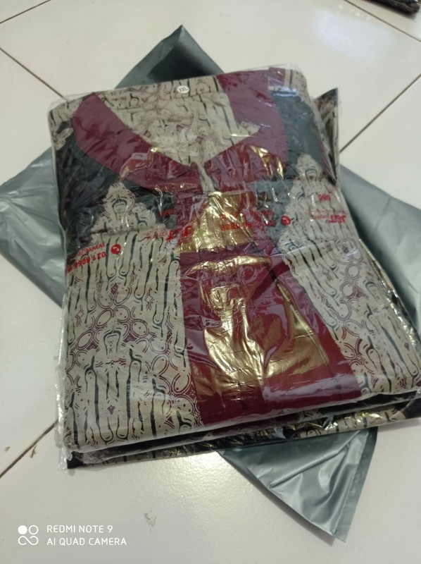 Couple Batik Keluarga Terbaru,couple Gamis Syari Terlaris, Seragaman Batik Pekalongan Murah