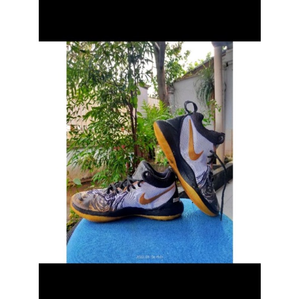 Nike zoom rev bhm