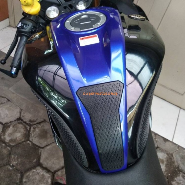 Tankpad pelindung karet tangki tengah kiri kanan r15 v3 vva tankgrip