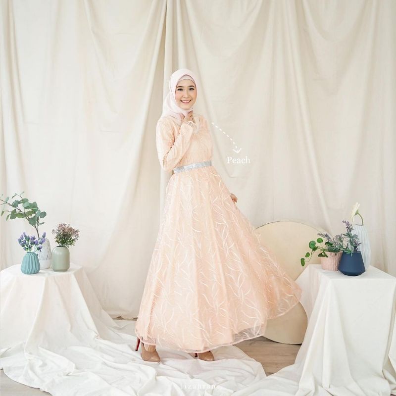 PRELOVED Exclusive Elsa Dress size S by Lizahrani warna  Soft Peach Orange Salem muda gamis tile tul