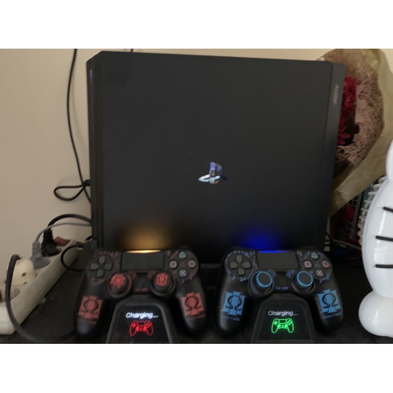 PS4 Pro CUH 7106B Bekas + 2 Stik Original