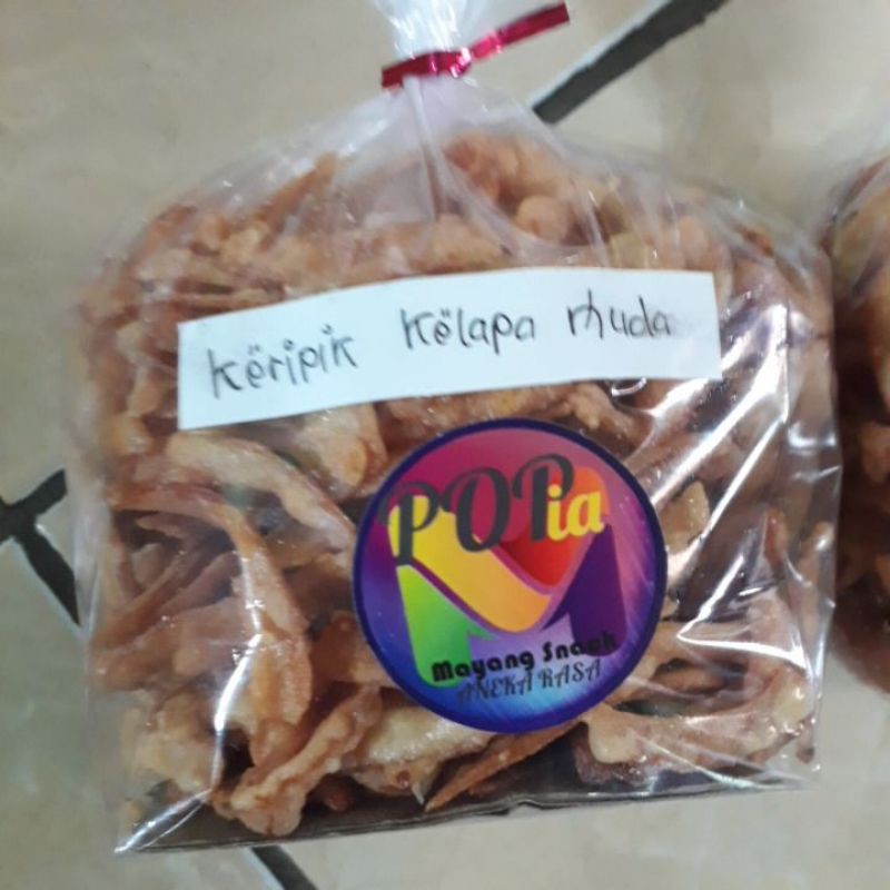 

Kripik kelapa muda