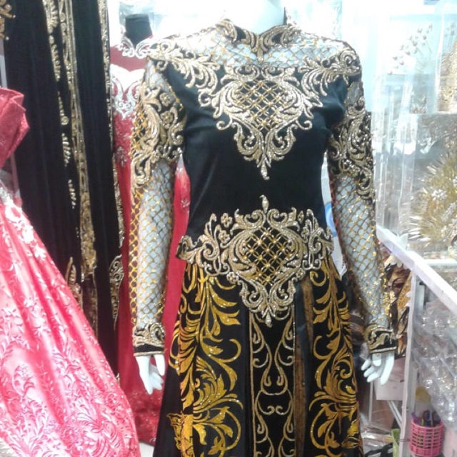 Kebaya bahan bludru prodo/kebaya bludru/kebaya ekor