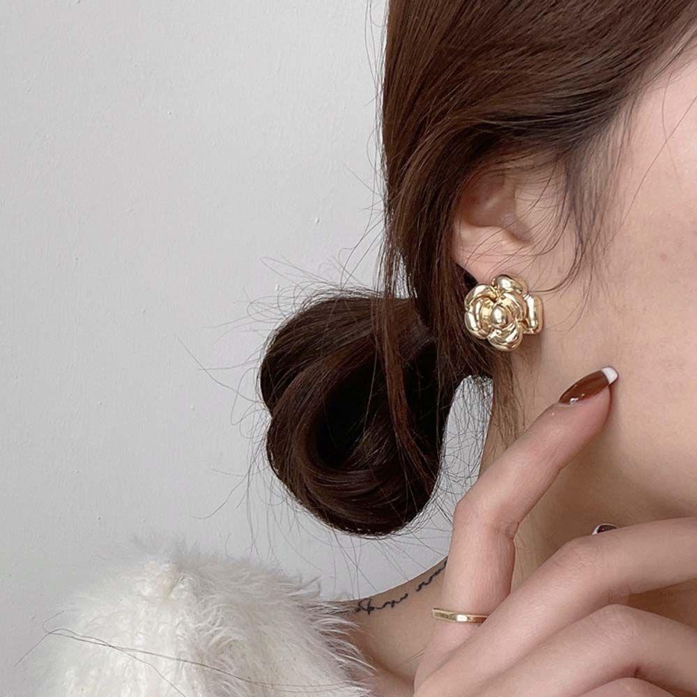 Mxbeauty Anting Wanita Trendi Hadiah Emas Pernikahan Perhiasan Telinga Temperamen Gaya Korea stud Earrings