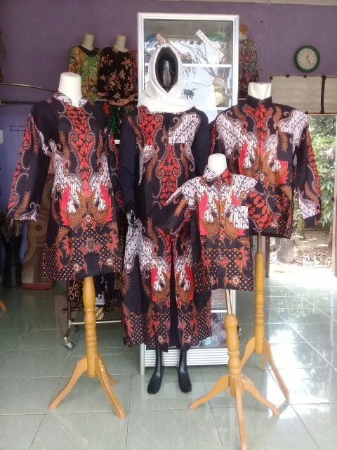 Batik Couple Keluarga Sania Ruffle Ori Ndoro Jowi Motif Abangan