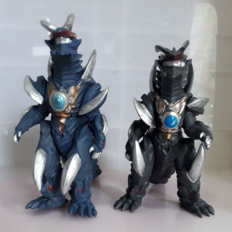Monster ultrama Dx victor lugiel nainan monster ultraman Dx victor