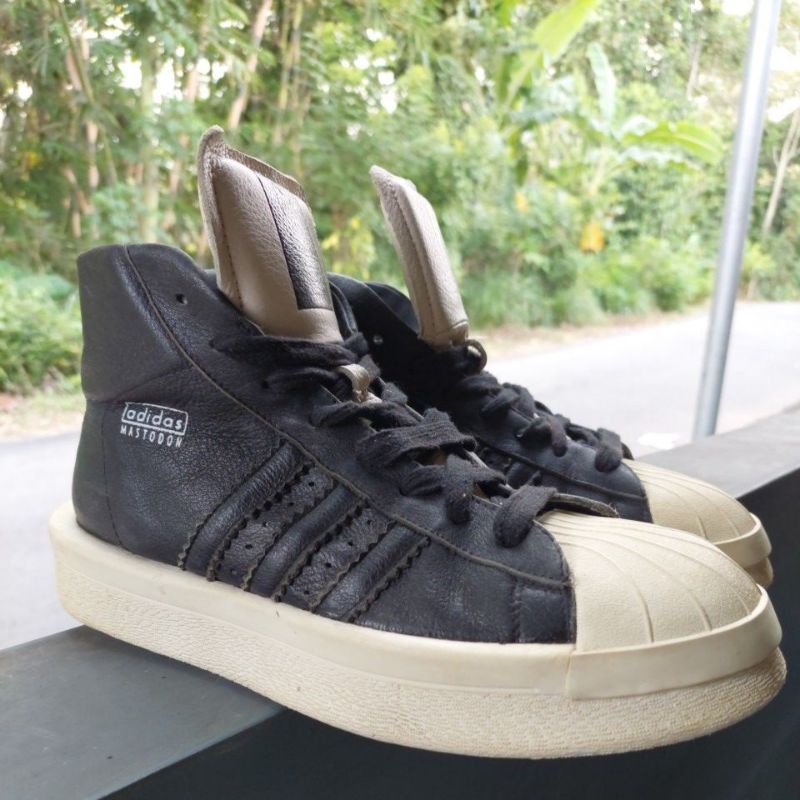 RARE Adidas Mastodon Second