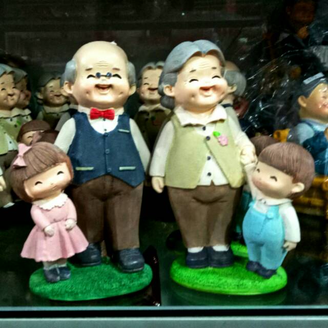 Dekorasi pajangan kakek nenek Dan cucu chinawedding