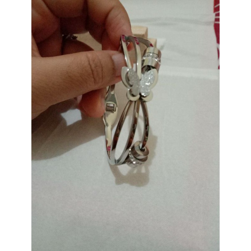 gelang titanium wanita / perhiasan wanita asli titanium