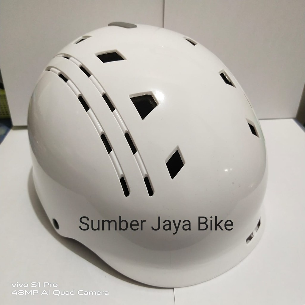 Helm Sepeda Batok Merk SYTE Mix color