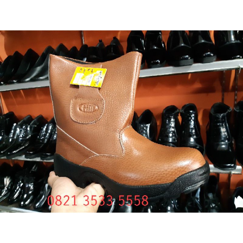 SEPATU SAFETY TINGGI MERK HANDYMEN