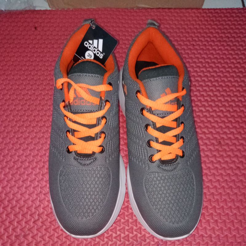 Sepatu Olah Raga