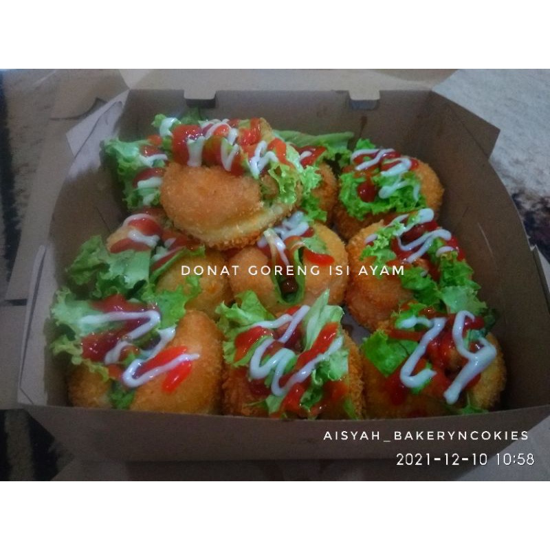 

donat goreng beef sosis