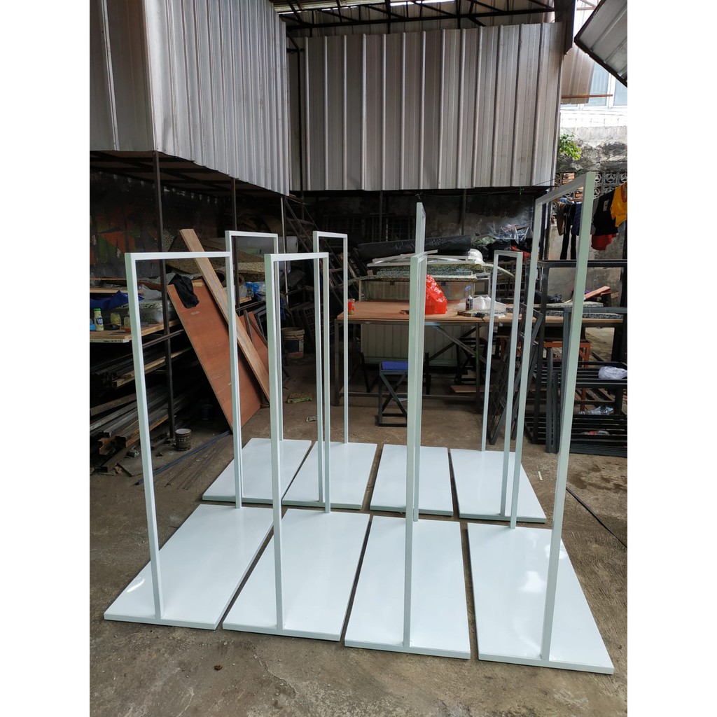 Gawang Gantungan Baju Besi Custom