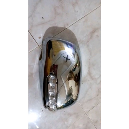 Cover spion innova crome plus lampu sein nyala kanan atau kiri