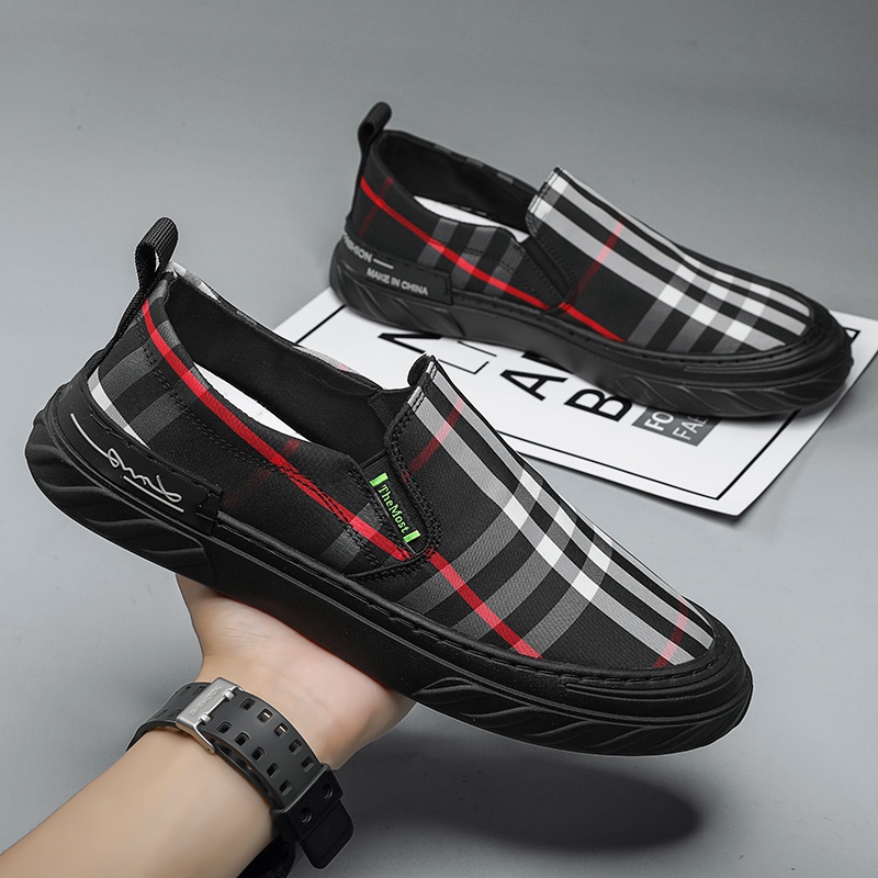 Toread Sepatu Slip On Motif Kotak Kotak Sneakers Casual Trendy MC117